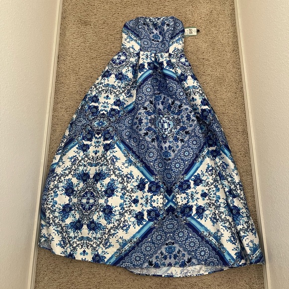 SPEECHLESS•DRESS - Picture 3 of 3